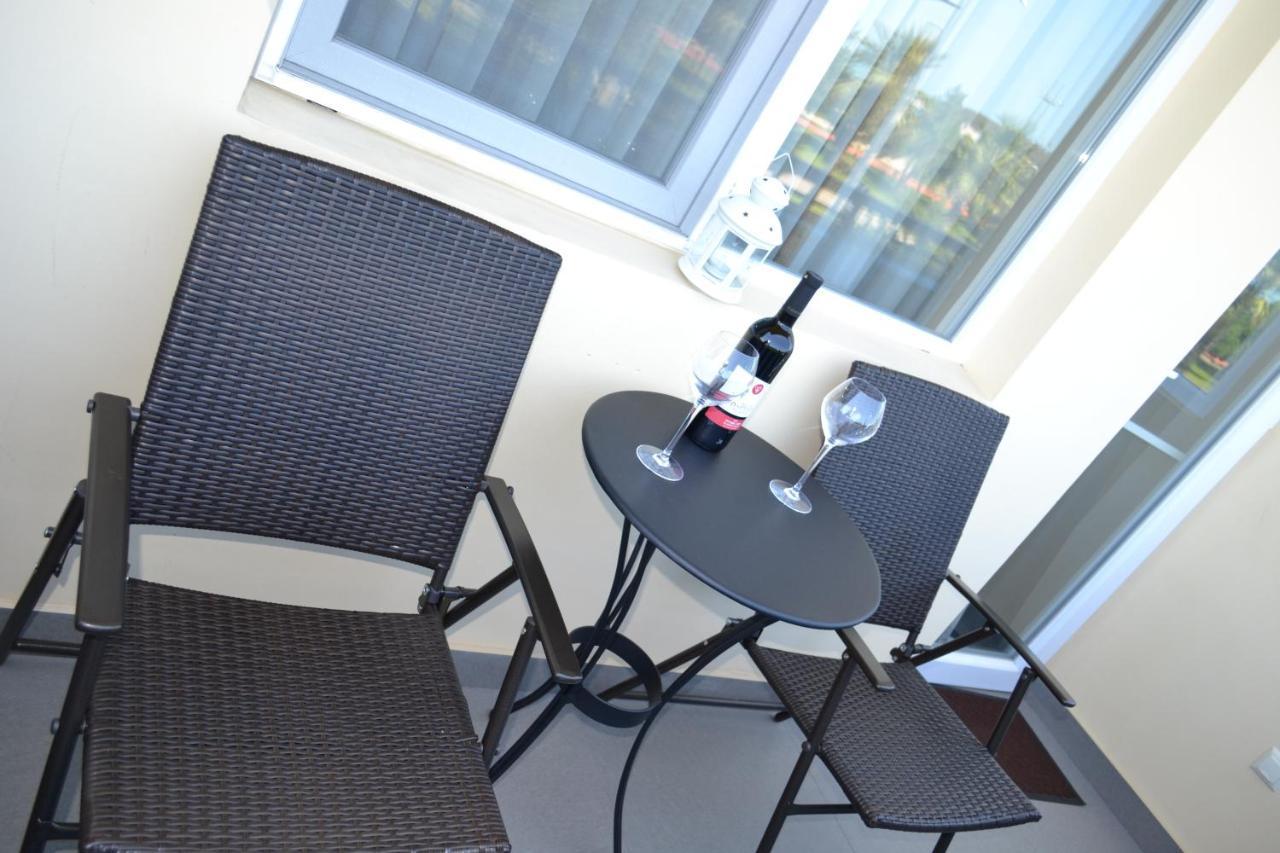 Seaside Luxury Apartment Batumi Bagian luar foto